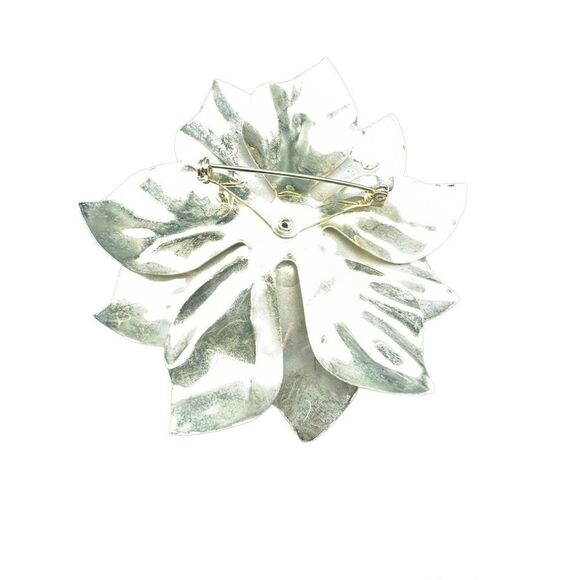 Vintage flower brooch pin white enamel gold tone crackle poinsettia - Picture 5 of 7